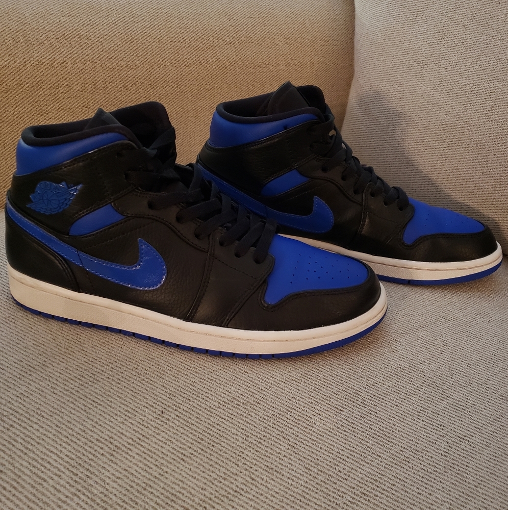 Air Jordan 1 Mid
